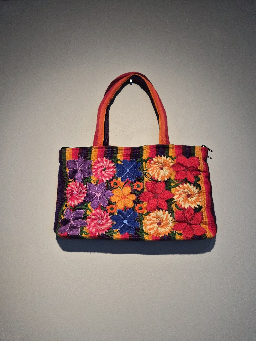 Vintage Custom Threaded Floral Handbag | Size OS